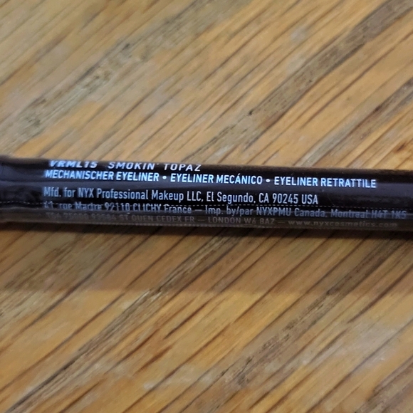 Eyeliner - mechanical - Picture 2 of 5